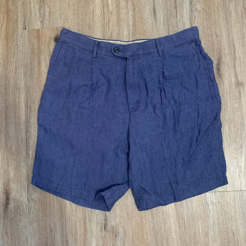 Banana Republic 100% linen pleated shorts in navy blue - size 34 mens
